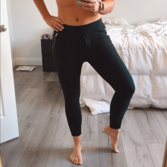 Comfy Wilfred Free Jogger from Aritzia - Picture 4 of 15